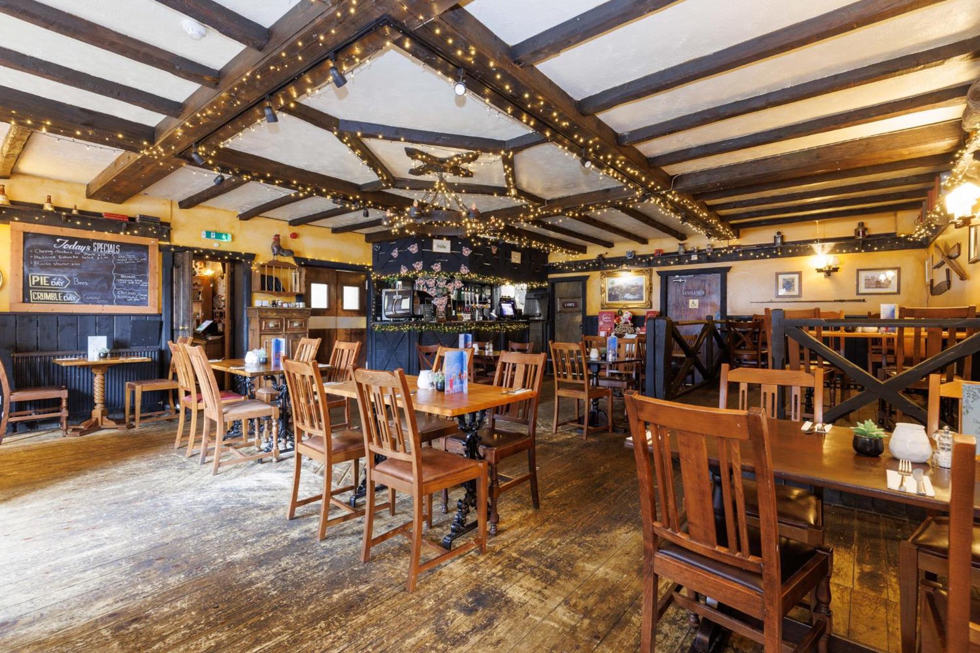 Village Inn Arrochar Eksteriør bilde