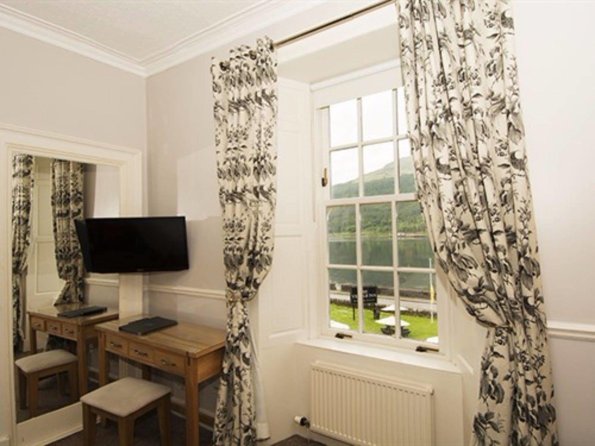 Village Inn Arrochar Eksteriør bilde
